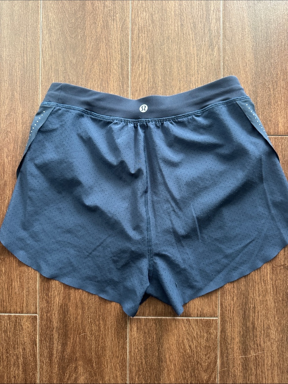 Lululemon Find Your Pace Short 3" *Lined
True Navy Size 4 - Picture 6 of 11